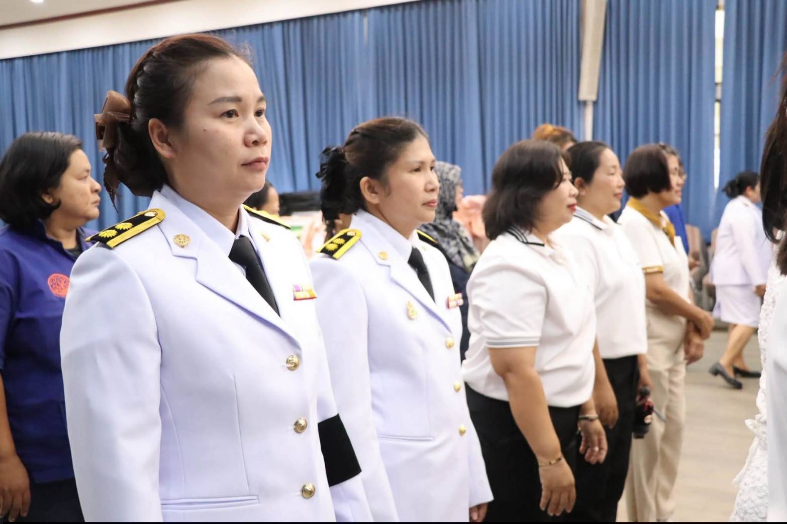 title - นางสาวอมรรัตน์ แขวงโสภา ปฏิรูปที่ดินจังหวัดพระนครศรีอยุธยา ปฏิบัติหน้าที่ในตำแหน่งผู้อำนวยการศูนย์ส่งเสริมและพัฒนาอาชีพเสริมนอกภาคการเกษตร(ศพส.) เป็นประธานในพิธีถวายสัตย์ปฏิญาณเพื่อเป็นข้าราชการที่ดีและพลังของแผ่นดิน เนื่องในโอกาสมหามงคลเฉลิมพระชนมพรรษา พระบาทสมเด็จพระปรเมนทรรามาธิบดีศรีสินทร มหาวชิราลงกรณ พระวชิรเกล้าเจ้าอยู่หัว 28 กรกฎาคม 2569